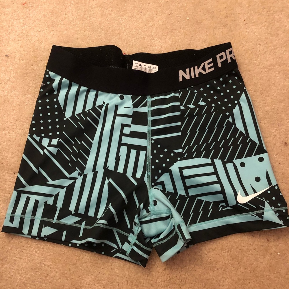 Woman’s Nike dri-fit spandex